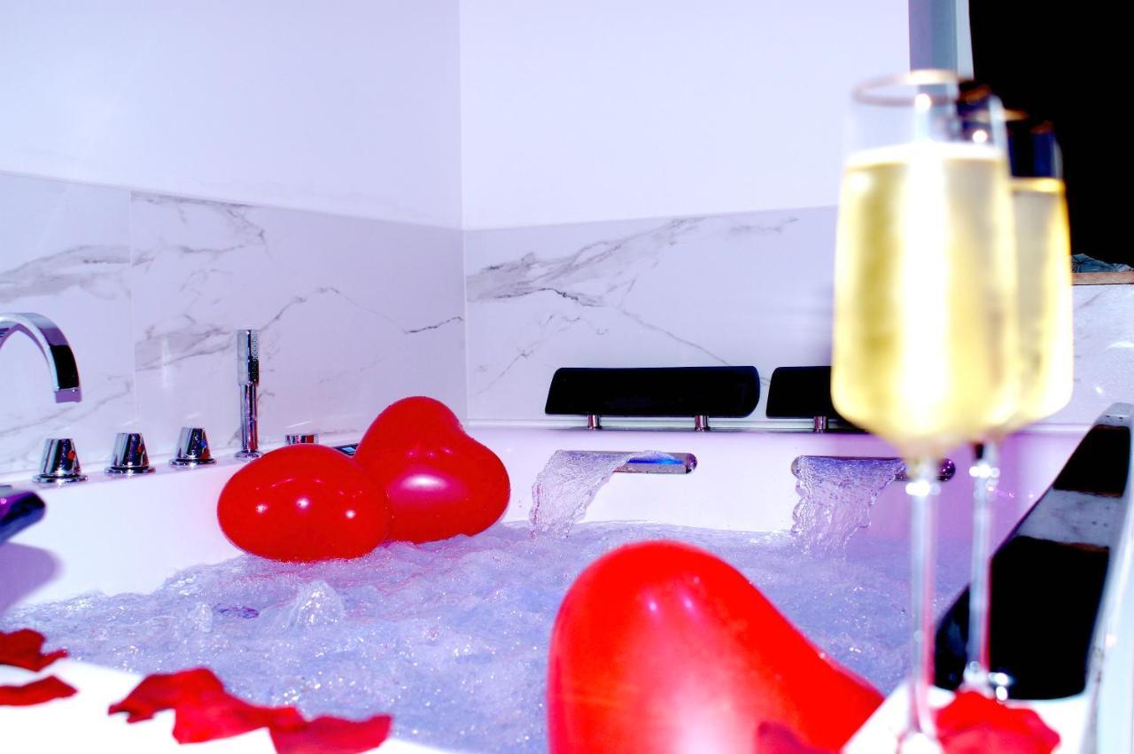 Le Venus - Appartement Spa Privatif Balneo Sauna ディジョン エクステリア 写真